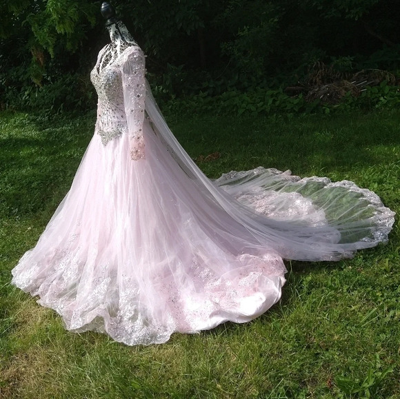 Amazing regal princess dress EUC ❤️ - Picture 4 of 14